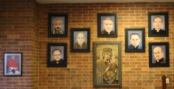 Galería Sacerdotes